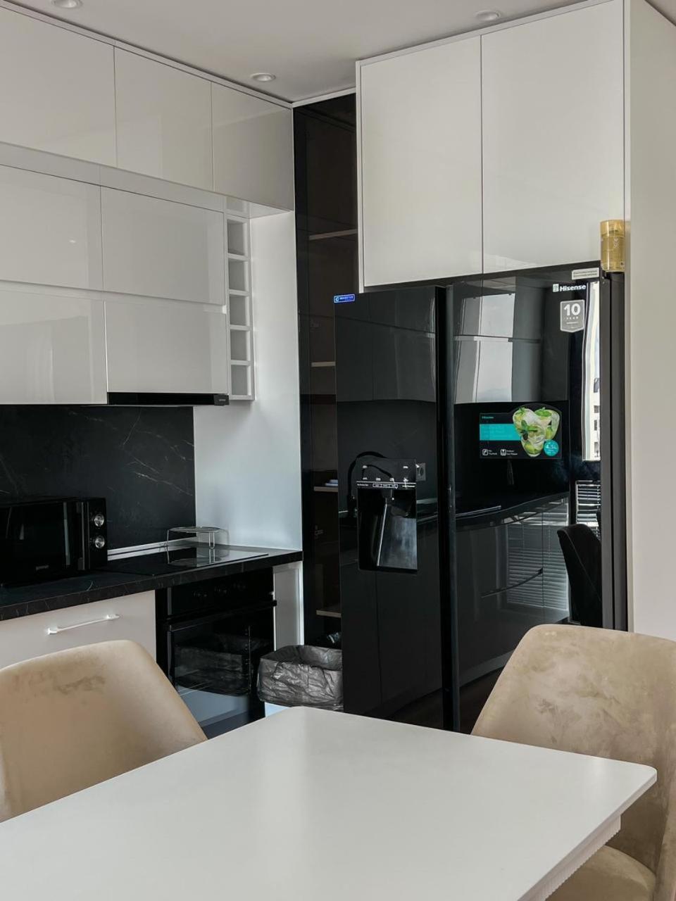 Lux Apartment At Arlis Tirana Eksteriør billede
