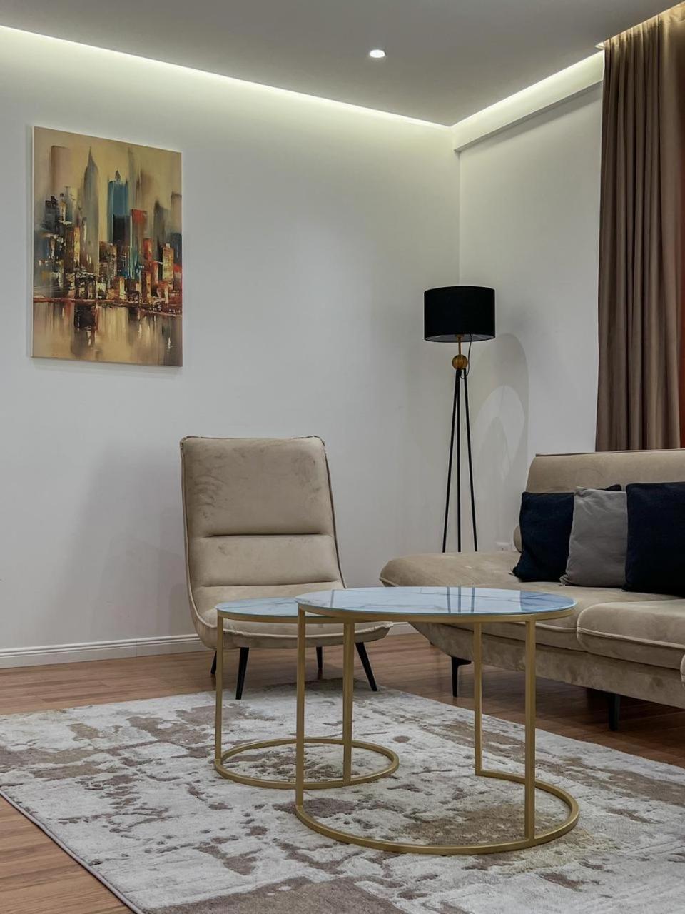 Lux Apartment At Arlis Tirana Eksteriør billede