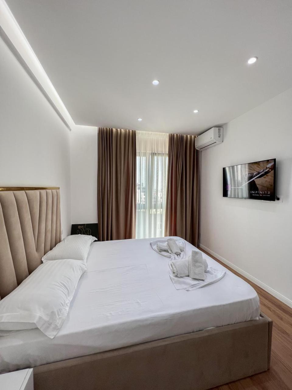 Lux Apartment At Arlis Tirana Eksteriør billede